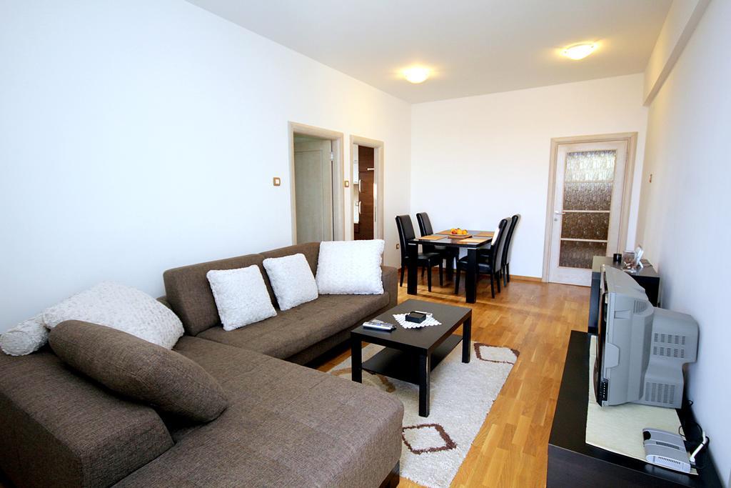 Apartments Draskovic Mirista Petrovac Exterior foto